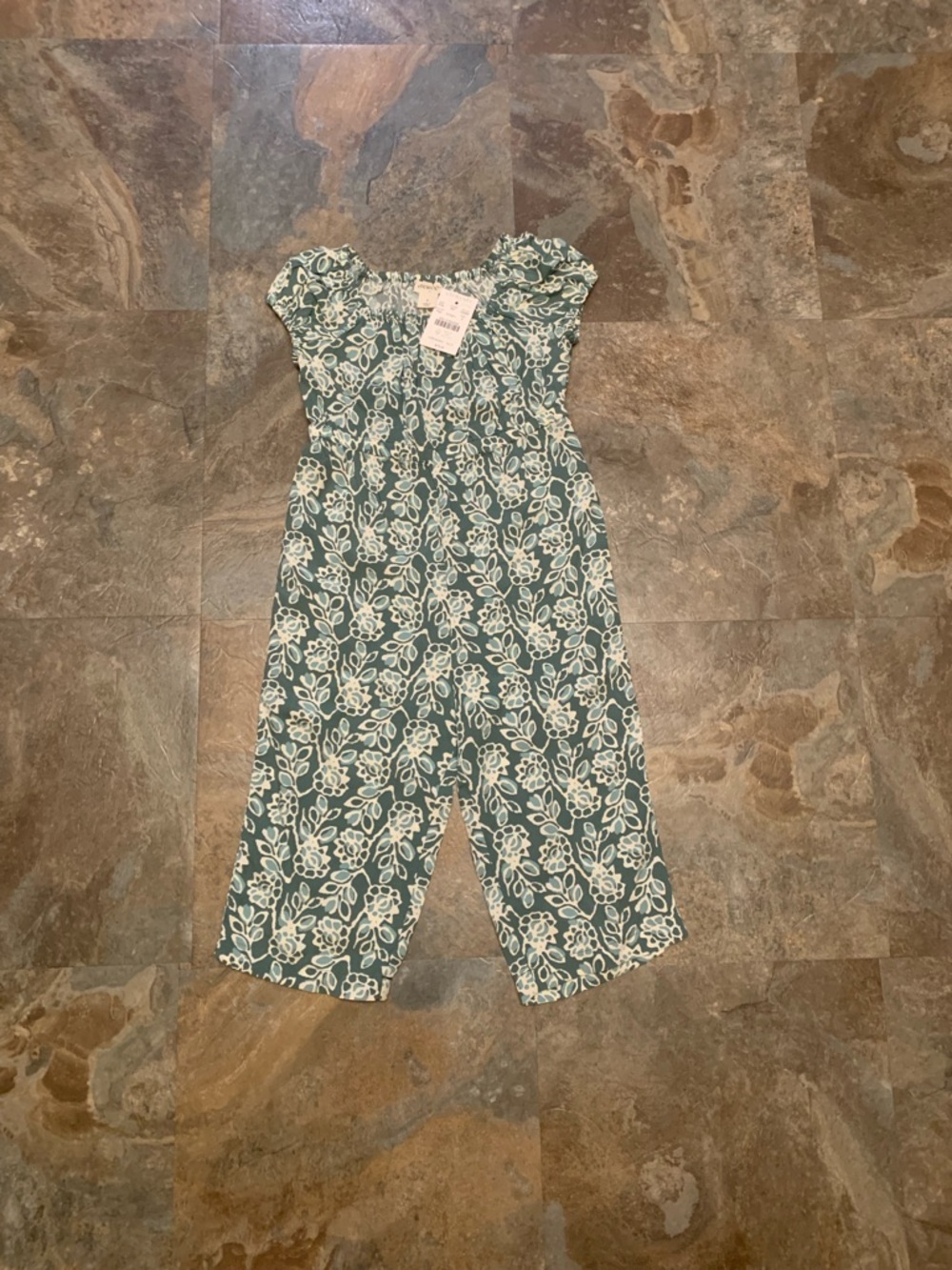 Crewcuts size 2 girls floral romper. NWT